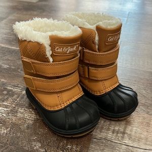 🤎SOLD🤎 Cat & Jack Winter Boots